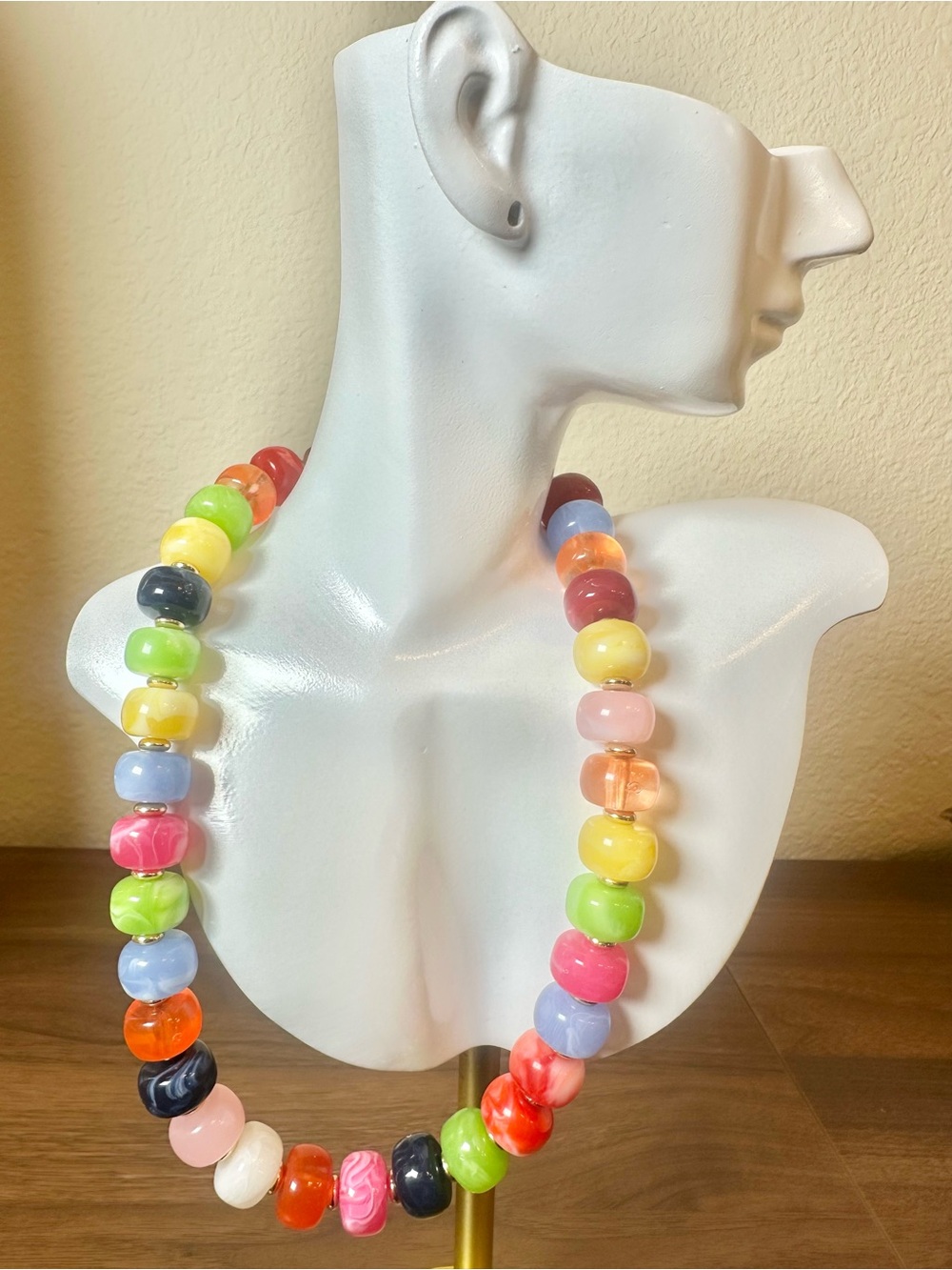“18 Multi-Colored Acrylic Bubble Statement Necklace